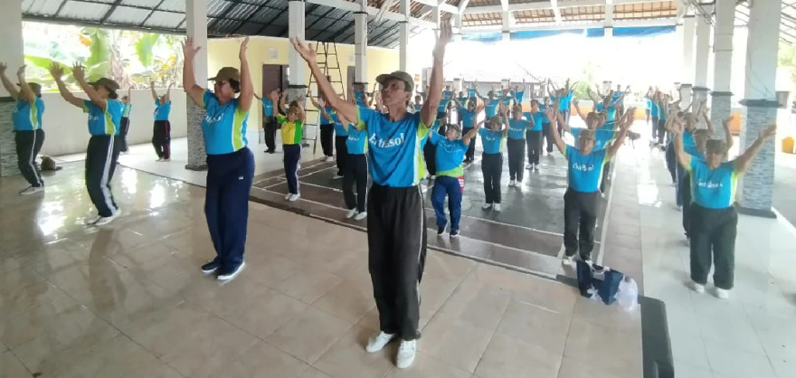 Kegiatan Rutin Kelompok Lansia Rama Werdha Sejahtera Desa Kukuh Kerambitan